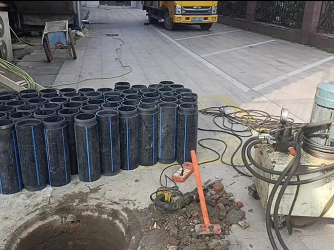 仙桃PE置换管厂家 DN315置换管 非开挖管短管置换